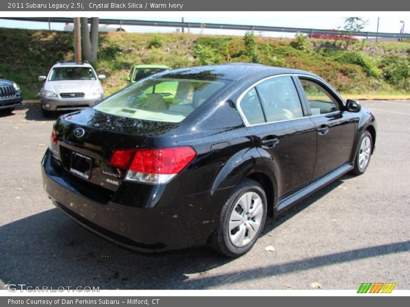 Crystal Black Silica / Warm Ivory 2011 Subaru Legacy 2.5i