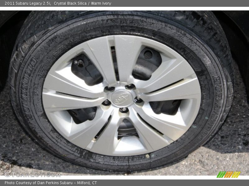 Crystal Black Silica / Warm Ivory 2011 Subaru Legacy 2.5i