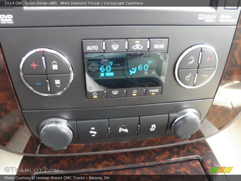 Controls of 2014 Yukon Denali AWD