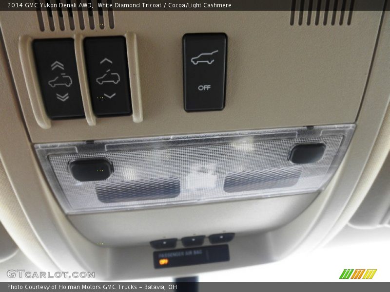 Controls of 2014 Yukon Denali AWD