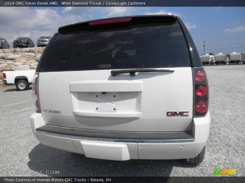 White Diamond Tricoat / Cocoa/Light Cashmere 2014 GMC Yukon Denali AWD