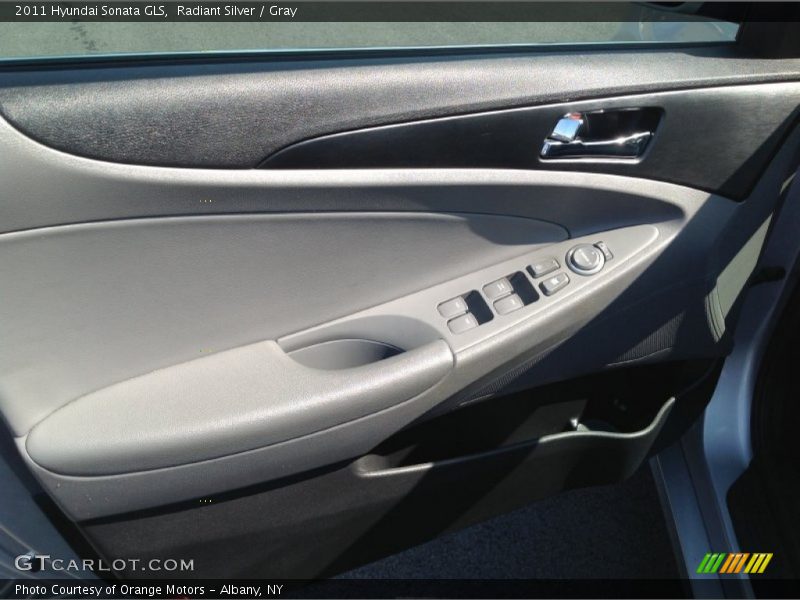 Radiant Silver / Gray 2011 Hyundai Sonata GLS