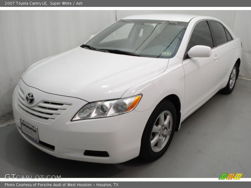 Super White / Ash 2007 Toyota Camry LE