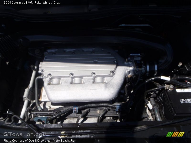 Polar White / Gray 2004 Saturn VUE V6