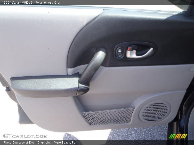 Polar White / Gray 2004 Saturn VUE V6