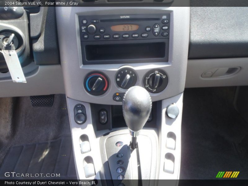 Polar White / Gray 2004 Saturn VUE V6