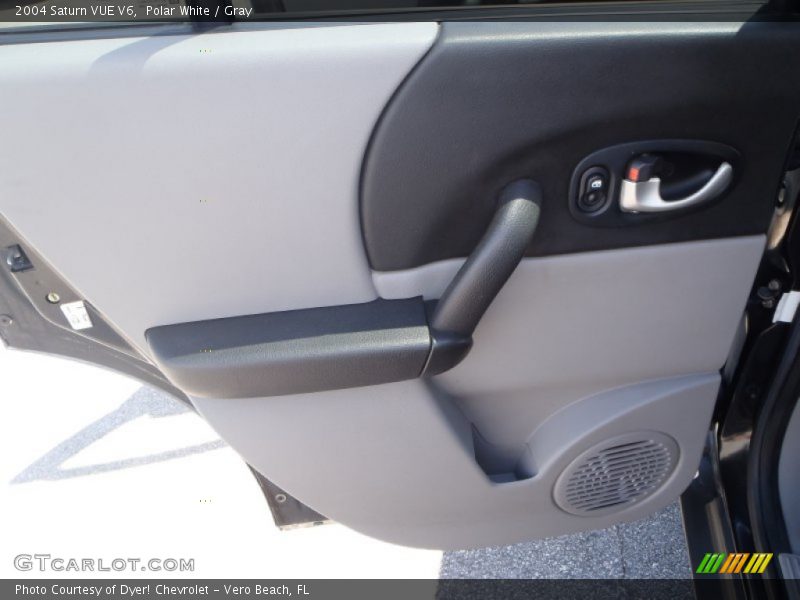 Polar White / Gray 2004 Saturn VUE V6