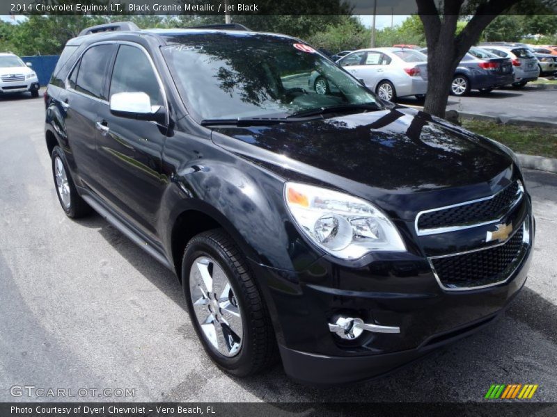Front 3/4 View of 2014 Equinox LT