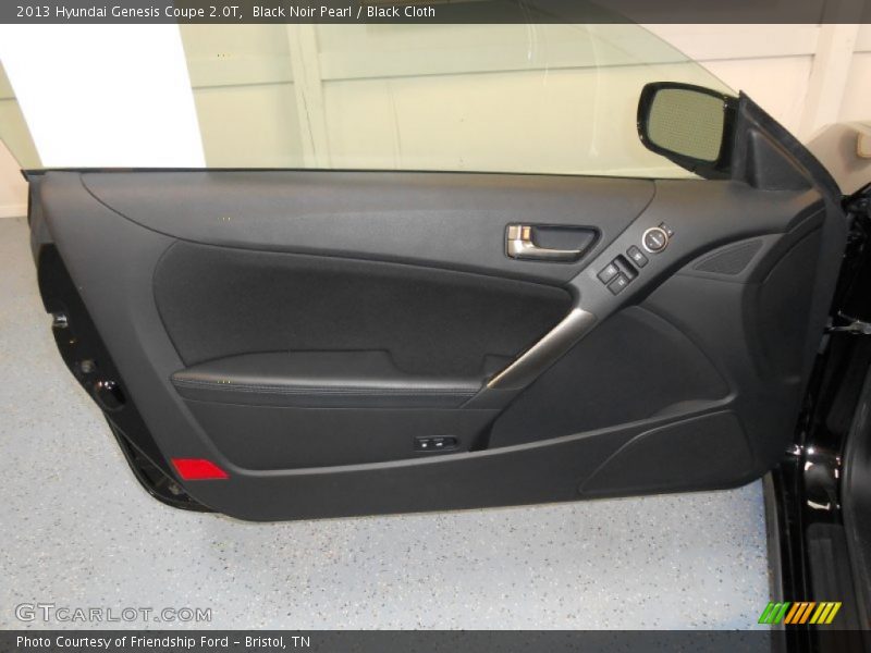Black Noir Pearl / Black Cloth 2013 Hyundai Genesis Coupe 2.0T