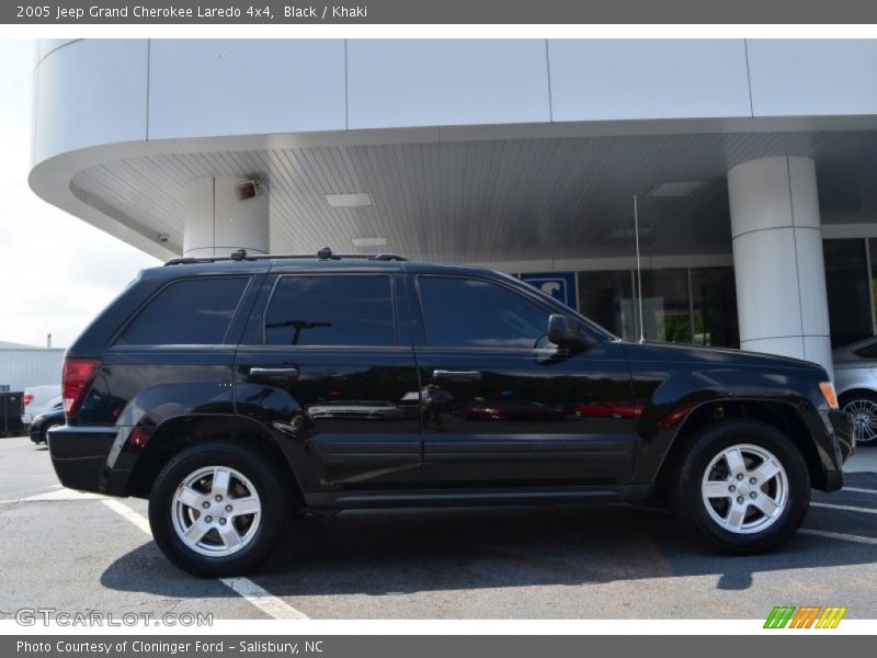 Black / Khaki 2005 Jeep Grand Cherokee Laredo 4x4