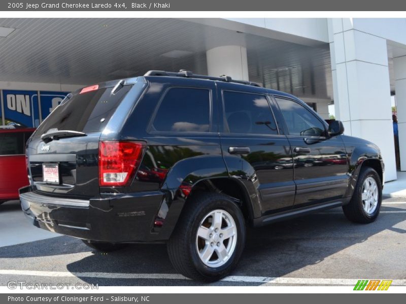 Black / Khaki 2005 Jeep Grand Cherokee Laredo 4x4