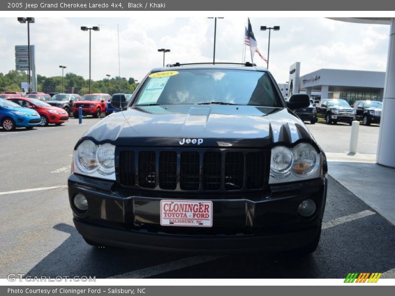 Black / Khaki 2005 Jeep Grand Cherokee Laredo 4x4