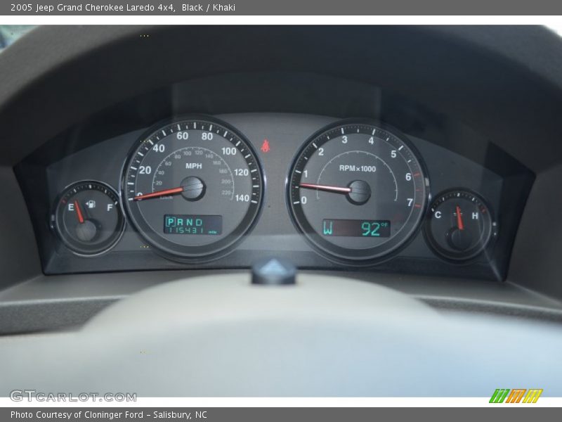 Black / Khaki 2005 Jeep Grand Cherokee Laredo 4x4