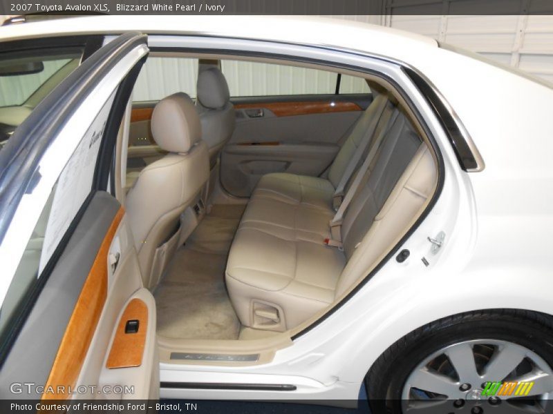 Blizzard White Pearl / Ivory 2007 Toyota Avalon XLS
