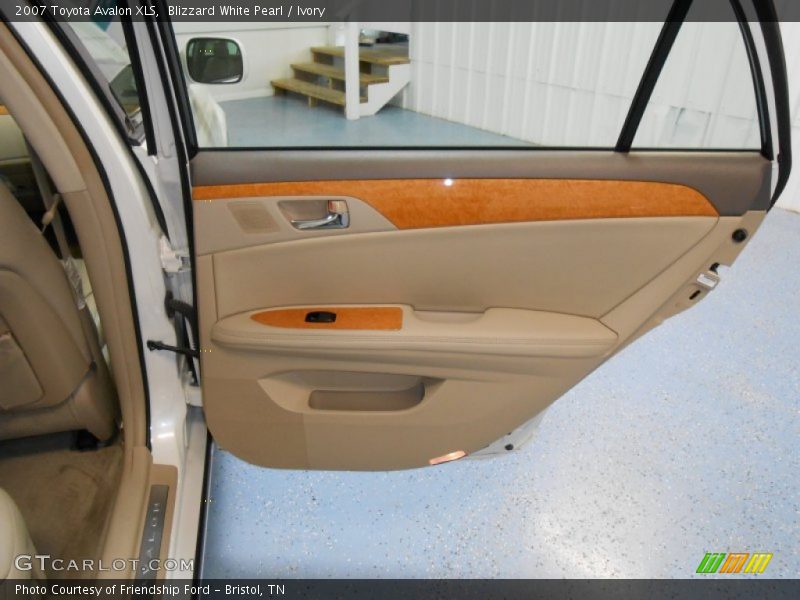 Blizzard White Pearl / Ivory 2007 Toyota Avalon XLS