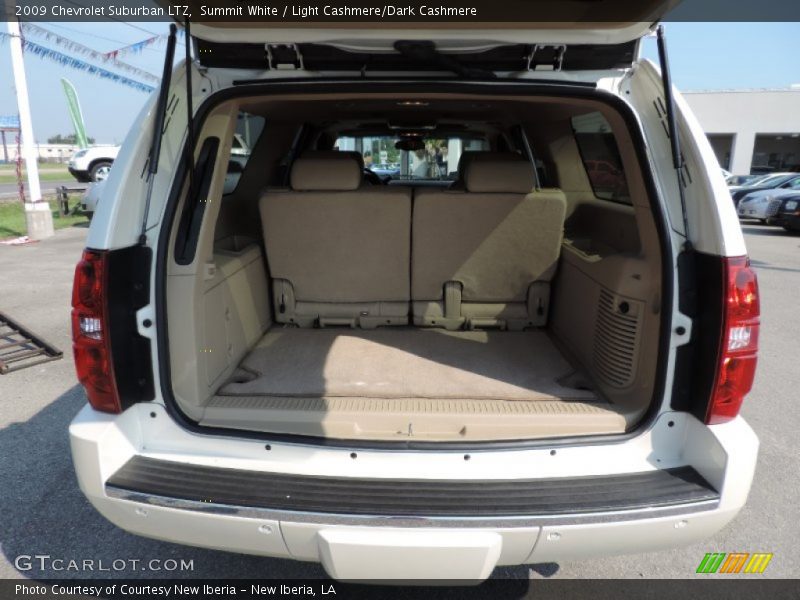 Summit White / Light Cashmere/Dark Cashmere 2009 Chevrolet Suburban LTZ