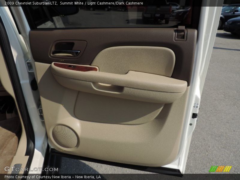 Summit White / Light Cashmere/Dark Cashmere 2009 Chevrolet Suburban LTZ