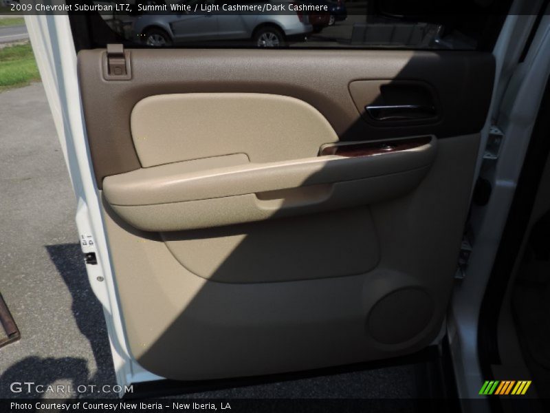 Summit White / Light Cashmere/Dark Cashmere 2009 Chevrolet Suburban LTZ