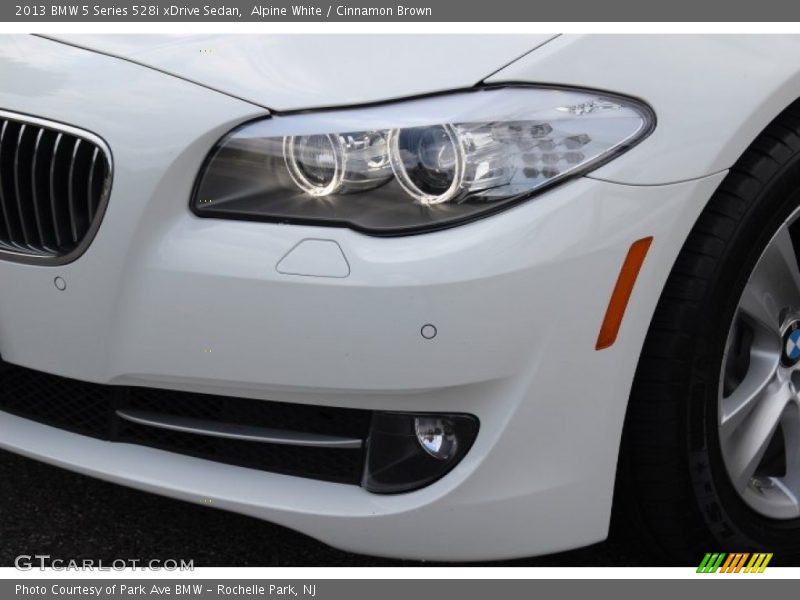 Alpine White / Cinnamon Brown 2013 BMW 5 Series 528i xDrive Sedan