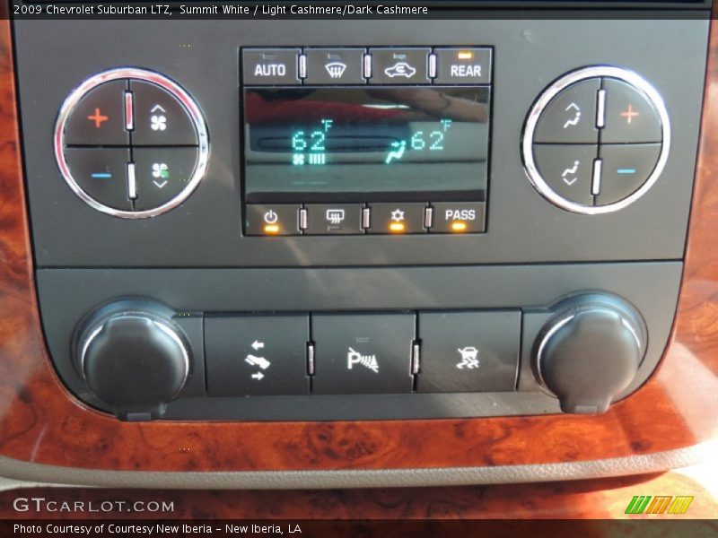 Summit White / Light Cashmere/Dark Cashmere 2009 Chevrolet Suburban LTZ