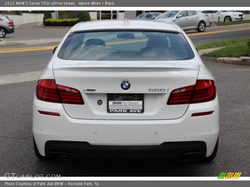 Alpine White / Black 2013 BMW 5 Series 550i xDrive Sedan