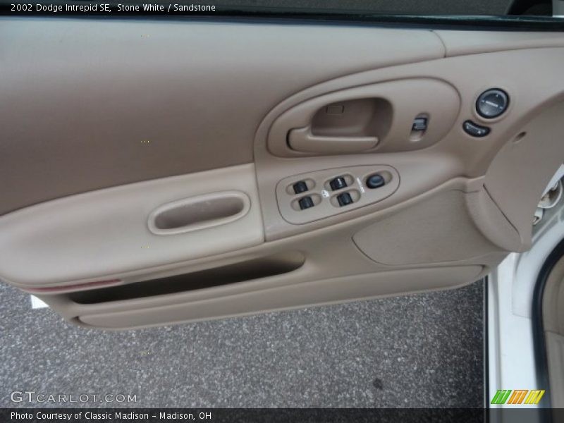 Stone White / Sandstone 2002 Dodge Intrepid SE