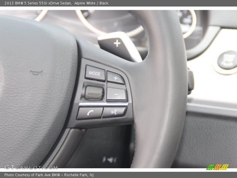 Alpine White / Black 2013 BMW 5 Series 550i xDrive Sedan