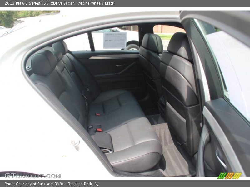 Alpine White / Black 2013 BMW 5 Series 550i xDrive Sedan
