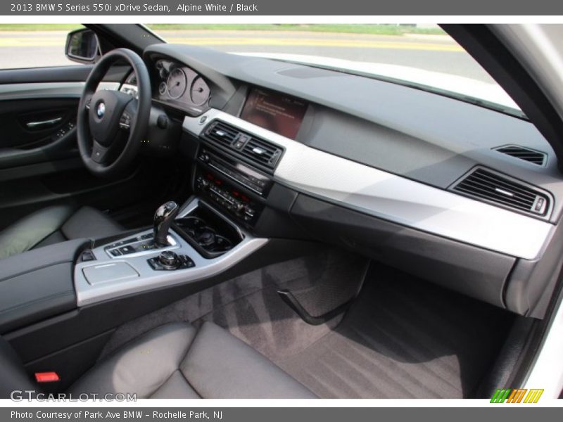 Alpine White / Black 2013 BMW 5 Series 550i xDrive Sedan