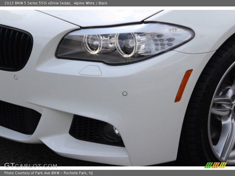 Alpine White / Black 2013 BMW 5 Series 550i xDrive Sedan