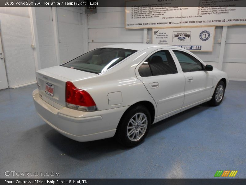 Ice White / Taupe/Light Taupe 2005 Volvo S60 2.4