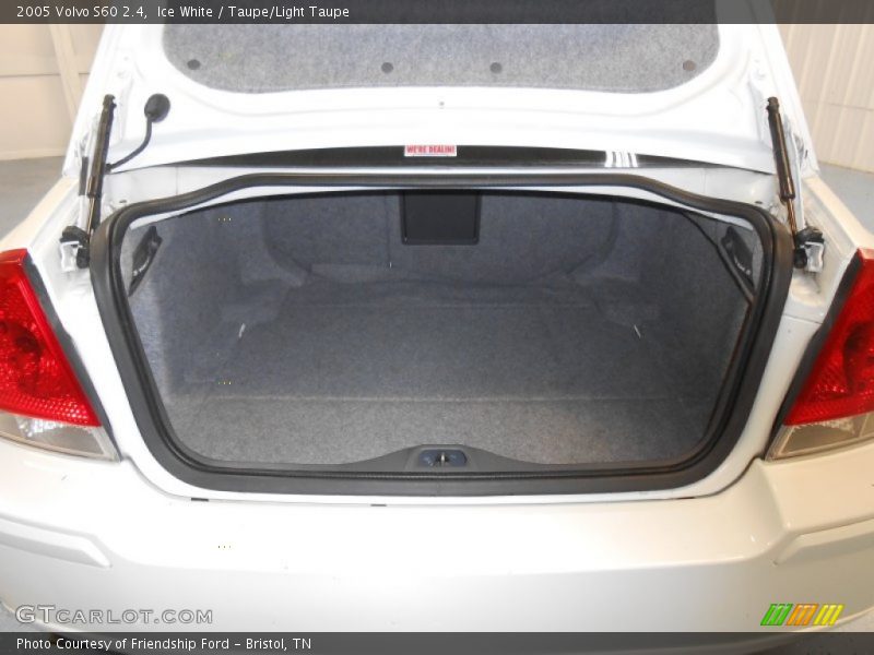 Ice White / Taupe/Light Taupe 2005 Volvo S60 2.4