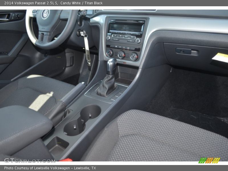 Candy White / Titan Black 2014 Volkswagen Passat 2.5L S