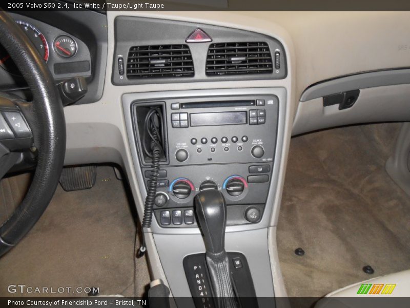 Ice White / Taupe/Light Taupe 2005 Volvo S60 2.4