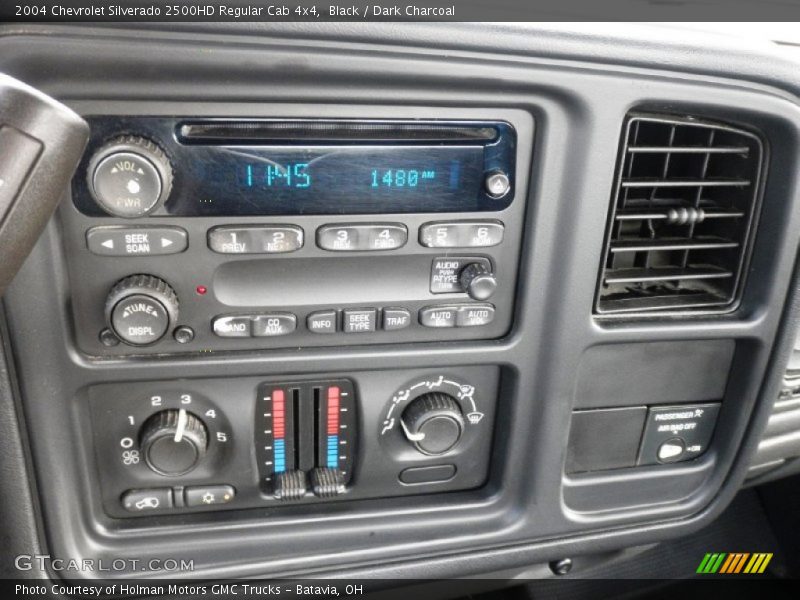 Black / Dark Charcoal 2004 Chevrolet Silverado 2500HD Regular Cab 4x4