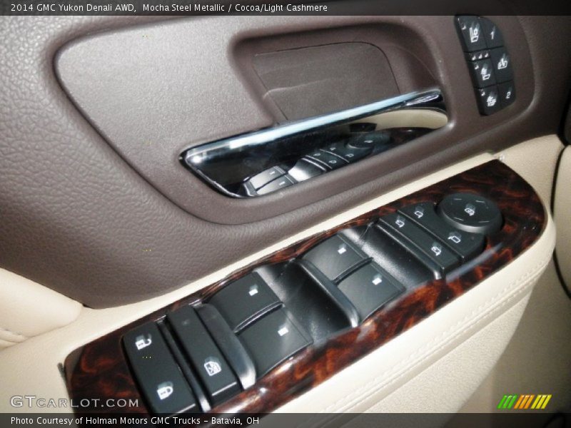 Controls of 2014 Yukon Denali AWD
