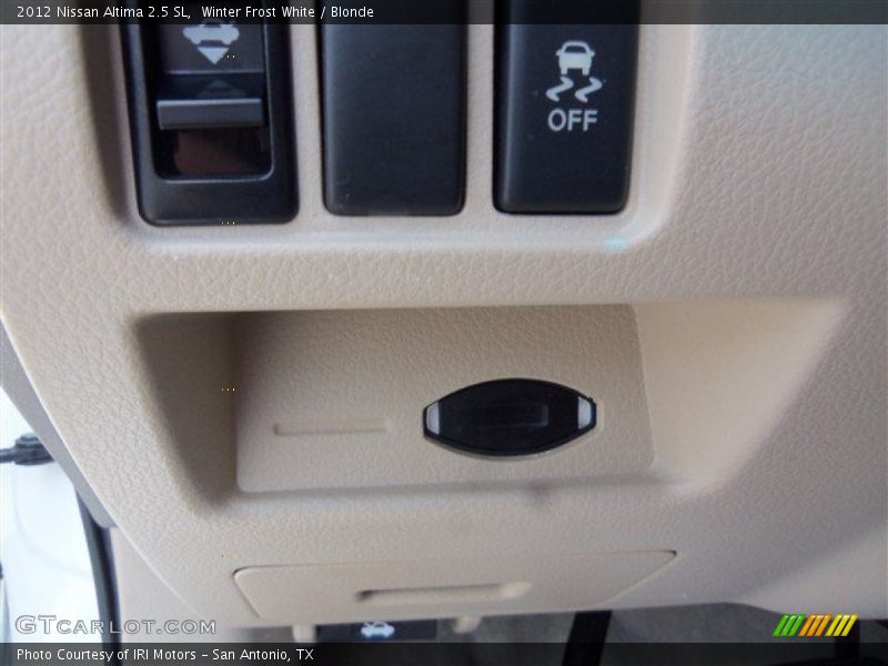 Winter Frost White / Blonde 2012 Nissan Altima 2.5 SL