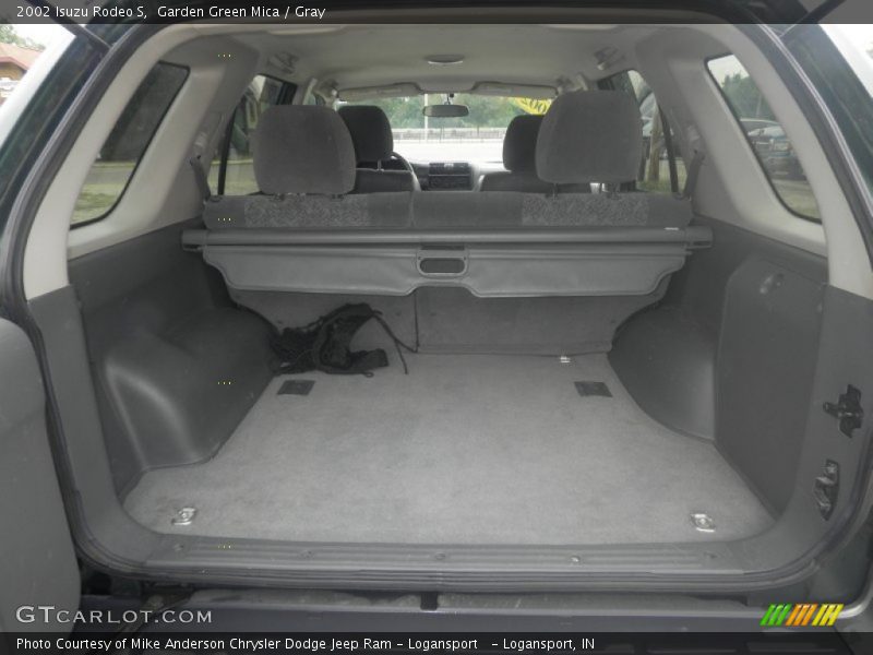  2002 Rodeo S Trunk