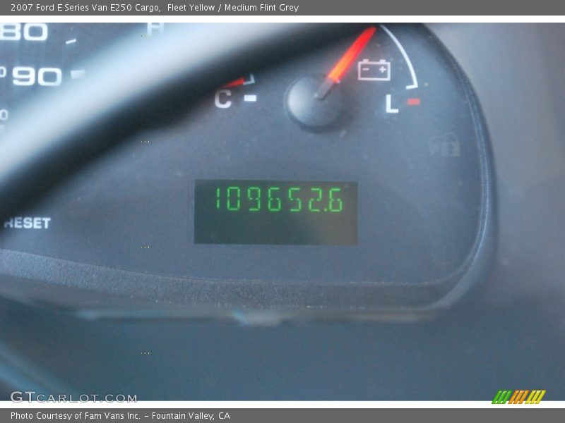 Fleet Yellow / Medium Flint Grey 2007 Ford E Series Van E250 Cargo