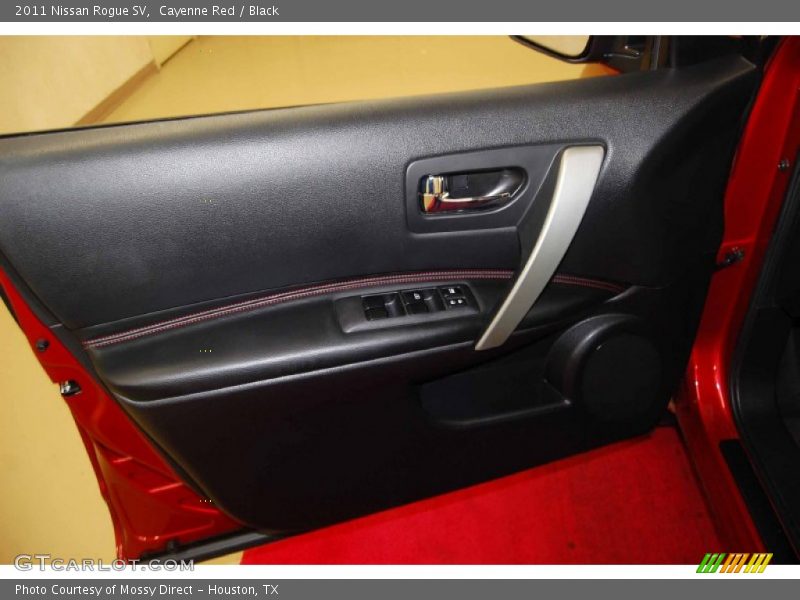 Cayenne Red / Black 2011 Nissan Rogue SV