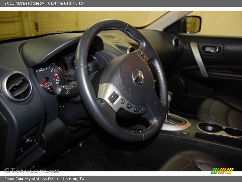 Cayenne Red / Black 2011 Nissan Rogue SV