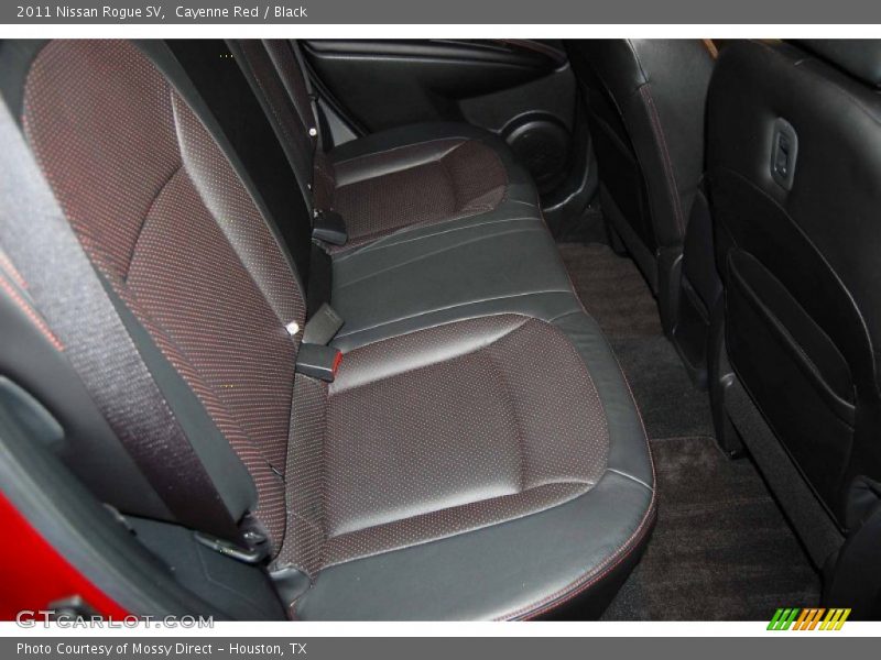 Cayenne Red / Black 2011 Nissan Rogue SV