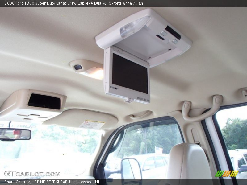 Oxford White / Tan 2006 Ford F350 Super Duty Lariat Crew Cab 4x4 Dually