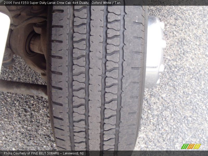 Oxford White / Tan 2006 Ford F350 Super Duty Lariat Crew Cab 4x4 Dually