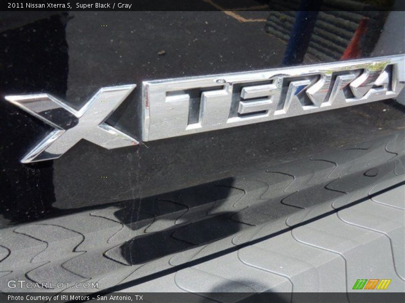 Super Black / Gray 2011 Nissan Xterra S
