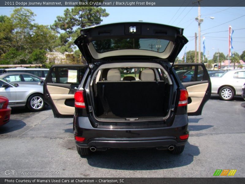 Brilliant Black Crystal Pearl / Black/Light Frost Beige 2011 Dodge Journey Mainstreet