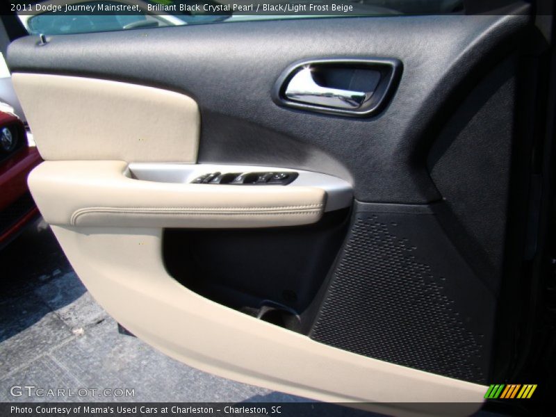 Brilliant Black Crystal Pearl / Black/Light Frost Beige 2011 Dodge Journey Mainstreet