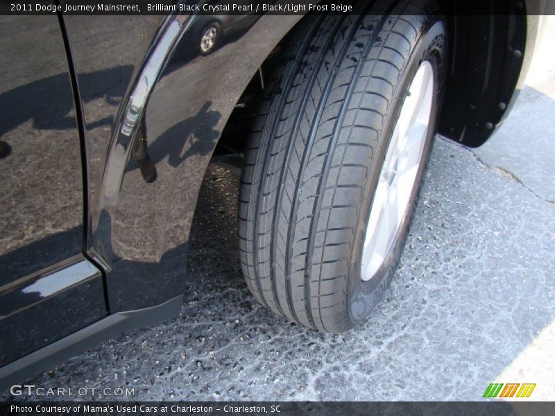 Brilliant Black Crystal Pearl / Black/Light Frost Beige 2011 Dodge Journey Mainstreet