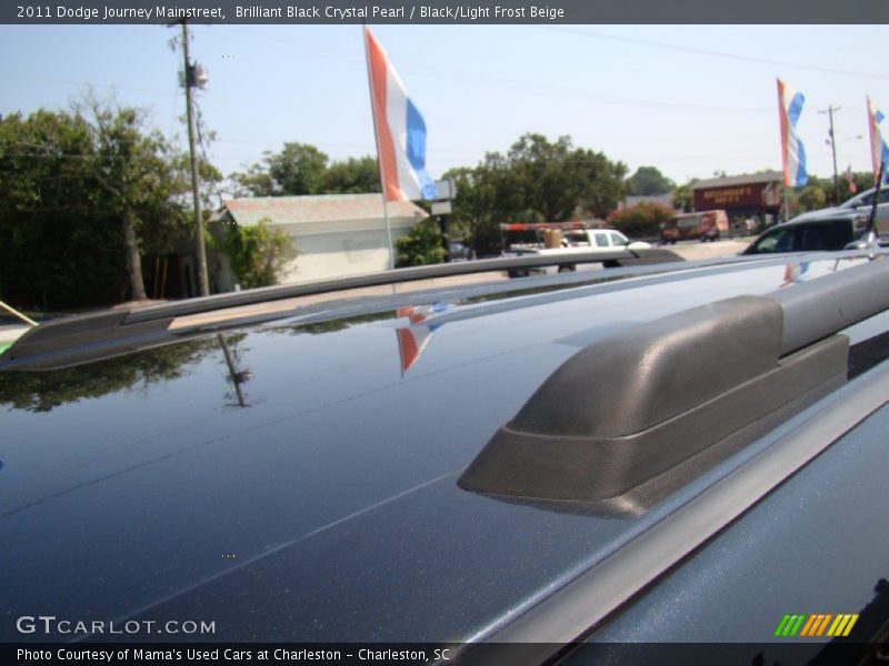 Brilliant Black Crystal Pearl / Black/Light Frost Beige 2011 Dodge Journey Mainstreet