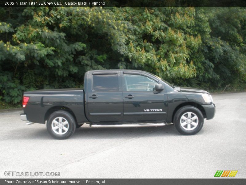 Galaxy Black / Almond 2009 Nissan Titan SE Crew Cab